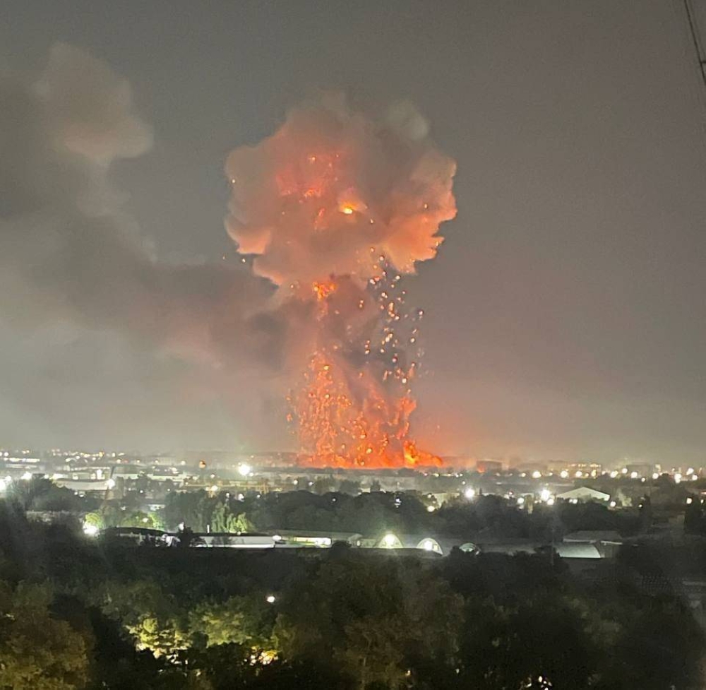 أوزبكستان  .. انفجار قوي في مستودع للجمارك قرب مطار طشقند