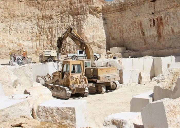 إمهال 26 مقلع لتصويب الأوضاع وتجديد الرخص 