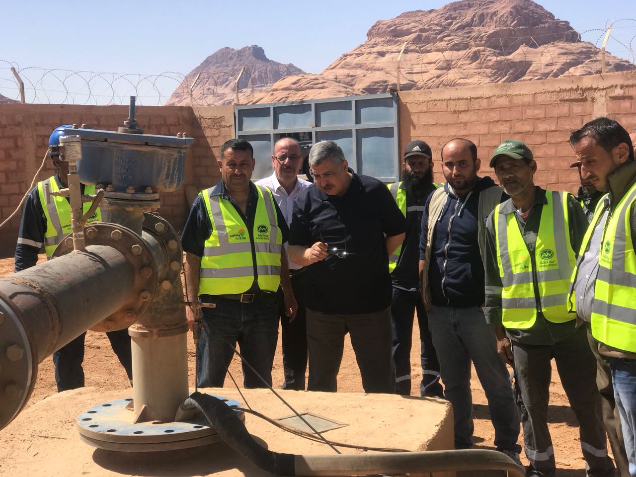 وزير المياه والري يتفقد مشاريع مياه وري في البادية الجنوبية الشرقية والغربية