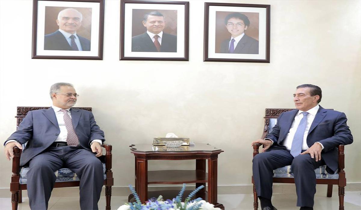 الطراونة يبحث ونائب رئيس الوزراء اليمني العلاقات الثنائية
