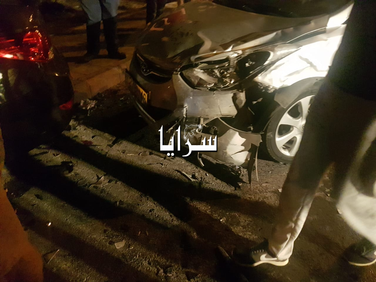 بالصور  ..  اصابة (7) أشخاص بحادث تصادم بين (3) مركبات في عمان 