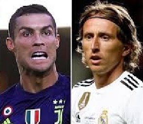 وكيل أعمال رونالدو ردًا على تتويج مودريتش : شيء سخيف