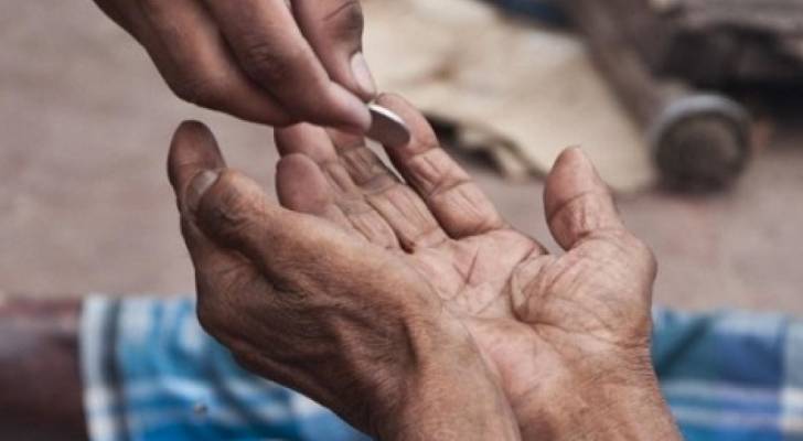 مدير تنمية مادبا لسرايا: القاء القبض على كبير المتسولين المتستر بزي رجل عجوز 