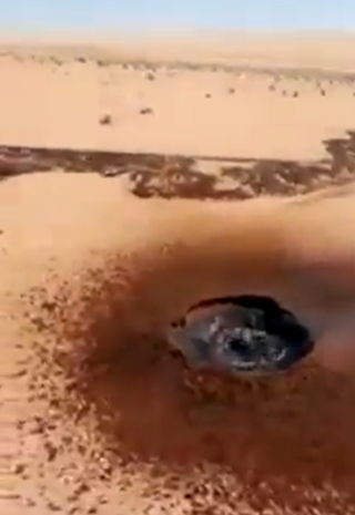 فيديو يظهر خروج النفط في منطقة الجفر ووزارة الطاقة توضح لـ"سرايا"