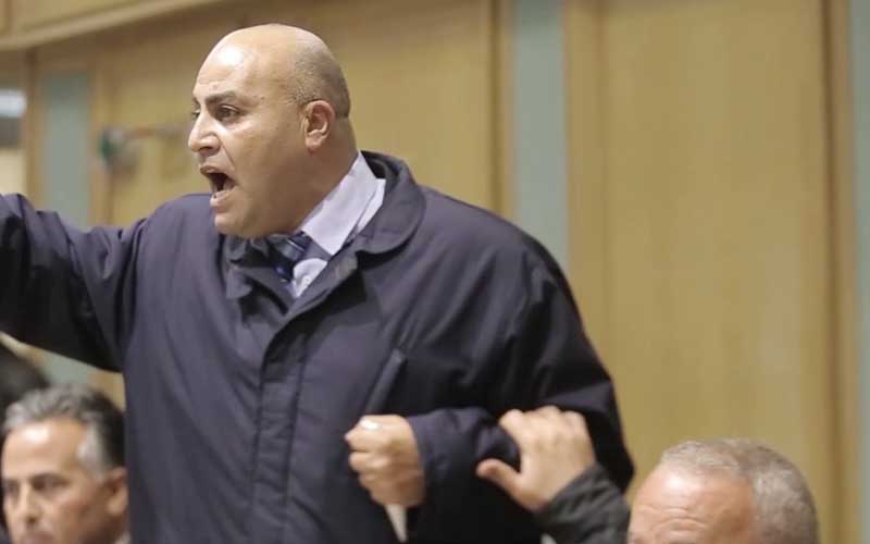 النائب الحباشنة معلقا على احدث عجلون : "حكومة تائهة "