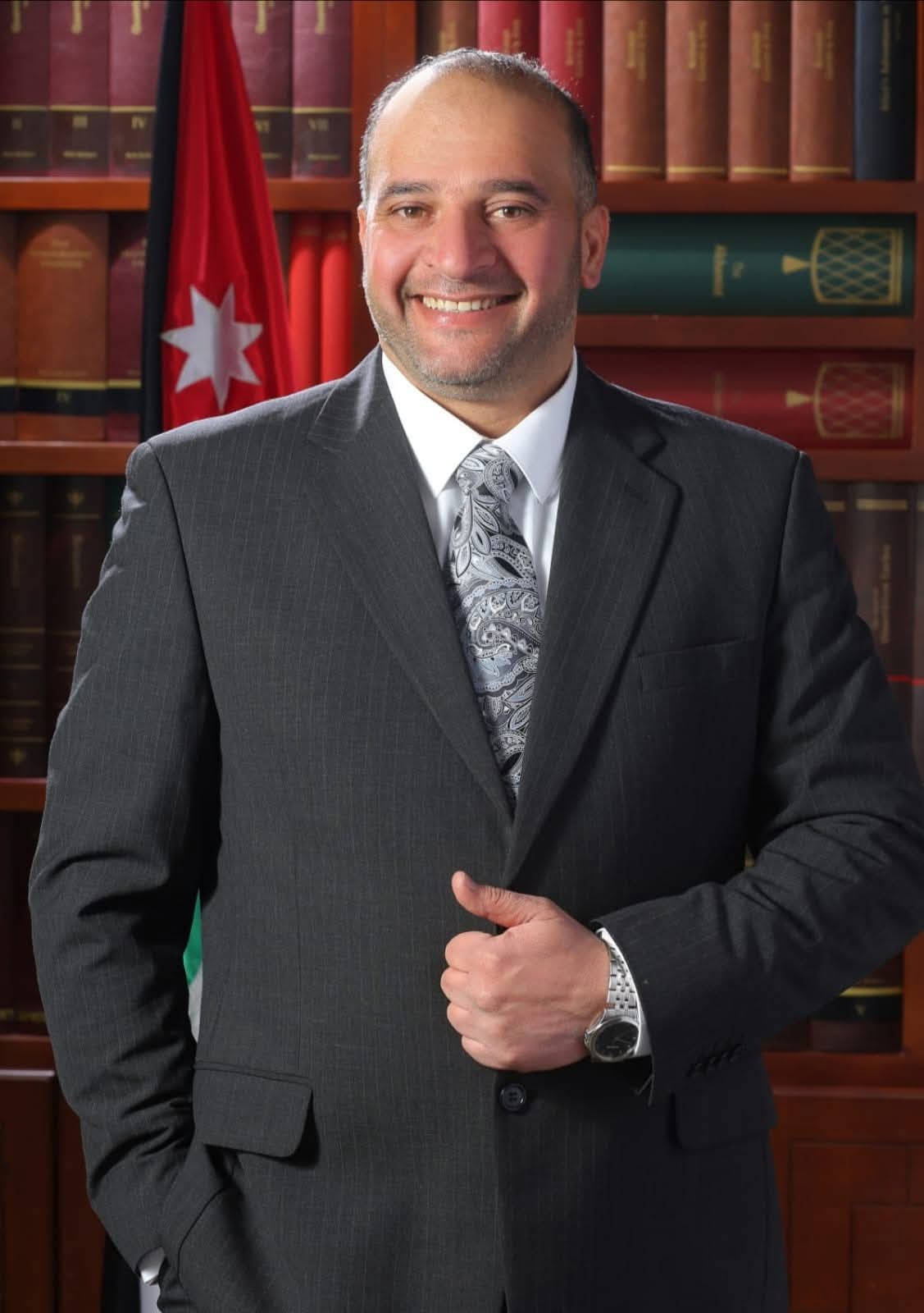 أبناء المرحوم الحاج عارف أبو اليعقوب العواملة يهنئون الدكتور طالب العواملة بتعيينه مديراً لأوقاف البلقاء