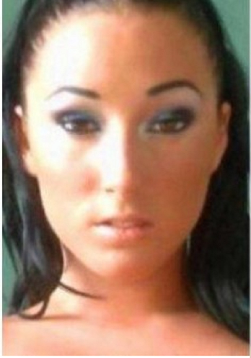 صور صادمة لفتاة خضعت لعمليات التجميل لـ 4 سنوات متواصلة ..  لن تصدقوا شكلها الآن  