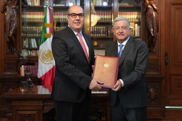السفير الخالدي يقدم أوراق اعتماده للرئيس المكسيكي