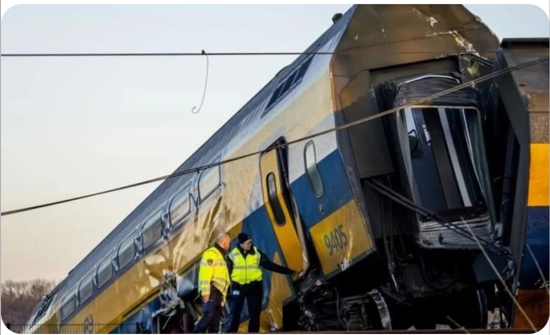 حادث قطار في هولندا يسفر عن قتيل وعشرات الجرحى