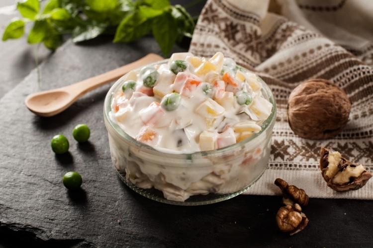 سلطة روسية بالمايونيز