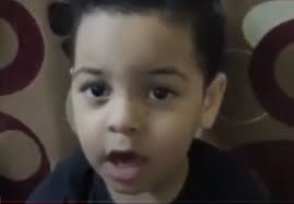 طفل عمره 5سنوات يثير ضجة على السوشيال ميديا لطريقة عرضه معلومات دينية .. فيديو