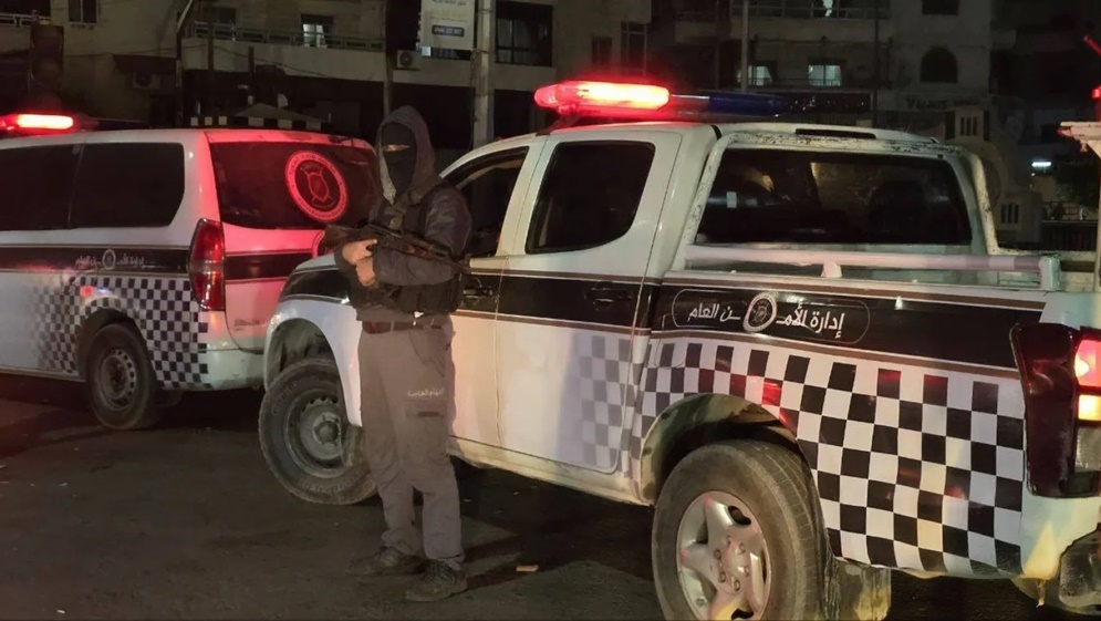 "أنا استخبارات ولاك" ..  عبارة تعيد ذاكرة السوريين إلى زمن الأسد فما القصة؟