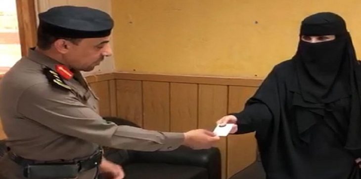 السعودية هند الدبيخي ..  صاحبة أول رخصة بالقصيم تروي قصتها مع قيادة السيارات