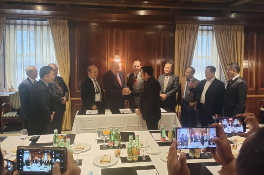 الذنيبات يبحث مع وزير الزراعة الاندونيسي تزويد بلاده باحتياجاتها من الأسمدة الفوسفاتية الاردنية