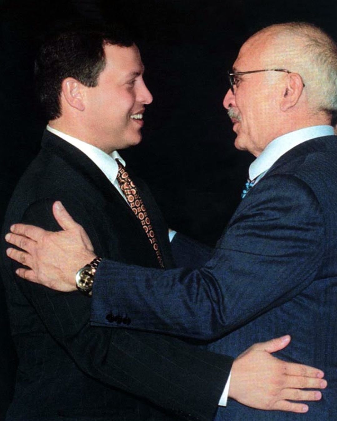 رئيس الوزراء يستذكر الملك الحسين ويؤكد الالتفاف حول قيادة الملك عبدالله