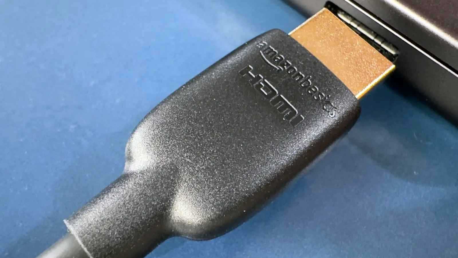 كابلات HDMI المطلية بالذهب ..  هل تستحق ثمنها فعلاً؟ 