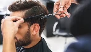 أصحاب صالونات الحلاقة يطالبون برفع الأسعار في ظل ارتفاع التكاليف ..  