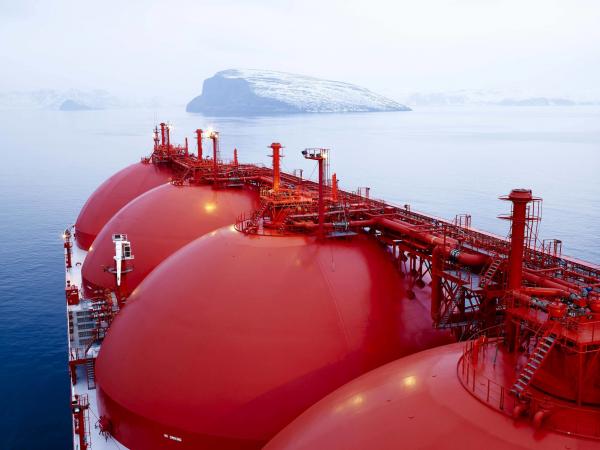 المجر تبدأ محادثات مع قطر بشأن شراء الغاز الطبيعي المسال