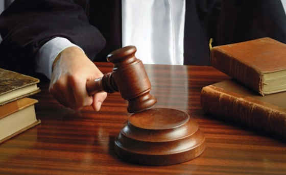 الامارات  ..  محاكمة بائع وشركة فحص تلاعبا في تقرير فحص سيارة