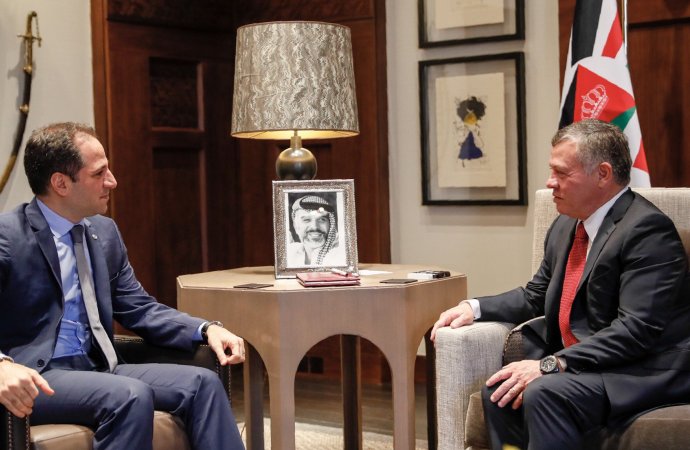 الملك يؤكد وقوف الأردن الكامل إلى جانب لبنان