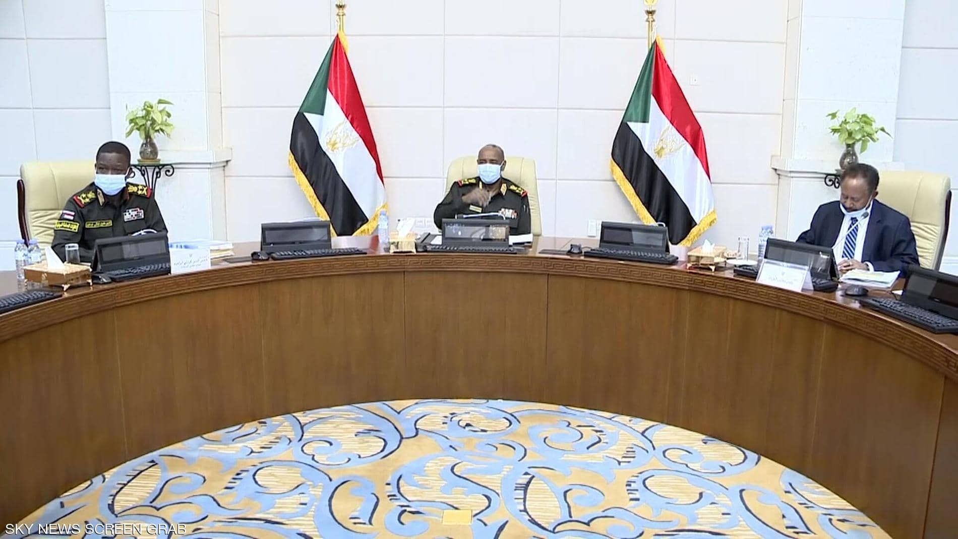 السودان يعلن وزراء البلاد الجدد ..  وأحدث الوجوه مريم المهدي