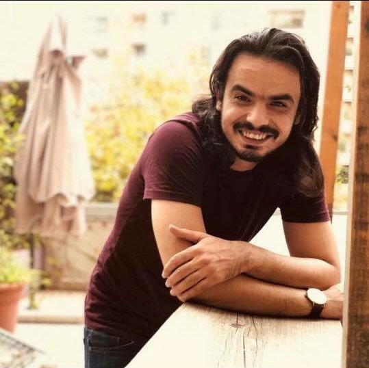 بالصور ..  وفاة فنان سوري شاب بسبب نزلة برد!