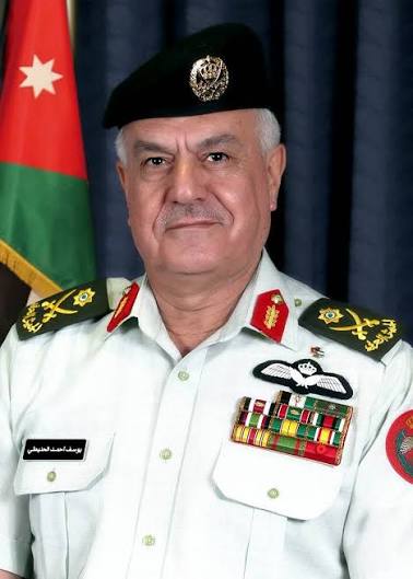 إرادتان ملكيتان بترفيع رئيس هيئة الأركان المشتركة يوسف الحنيطي إلى رتبة فريق وإحالته على التقاعد