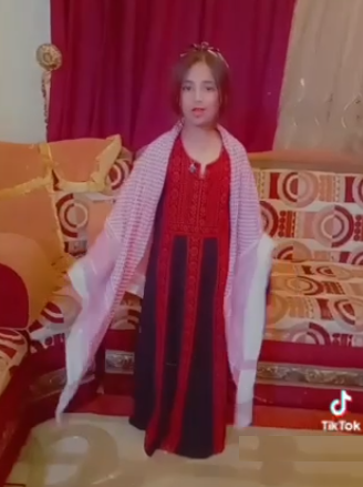 بالفيديو  ..  شاهد كيف هنئة طفلة اردنية الاردنيين بعيد الاستقلال 