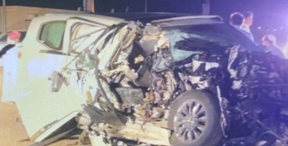 السعودية  ..  حادث مروّع تصادم لاندكروزر مع شيول على طريق هجرة الفيضة بالفويلق