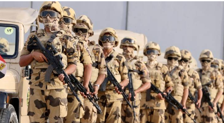 مصر توضح حقيقة تواجد قواتها في سيناء وتجدد رفضها تهجير الفلسطينيين