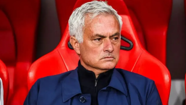 قبضة حديدية تلتحق بفريق محطم ..  من داخل عودة مورينيو إلى ريال مدريد