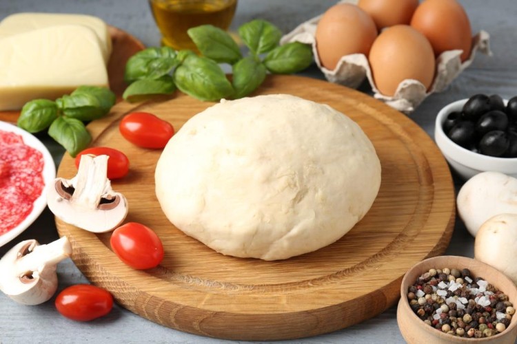  طريقة عمل عجينة البيتزا المنزلية