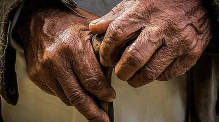 مركز حقوقي: طلب الضمان ""إثبات حياة" لكبار السن يخالف مرجعيات وطنية ودولية