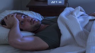 دراسة حديثة: مشاكل النوم ”موروثة“ من والديك