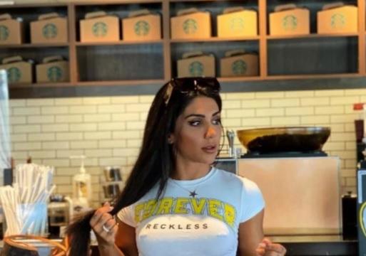 منع لاعبة كمال أجسام تركية من ركوب طائرة في أميركا