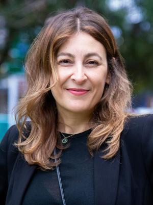 علا سواعي ..  مبارك الدكتوراه 