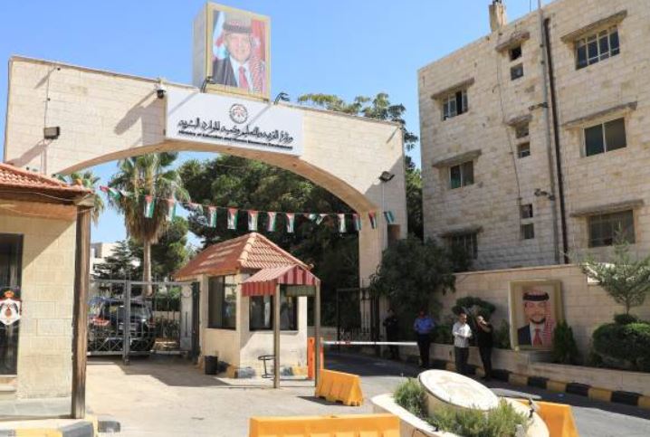  مصدر في "التربية" ينفي فصل معلمين وطلبة بتهمة تعاطي المخدرات في عمًان ويتوعد مروجي الشائعات