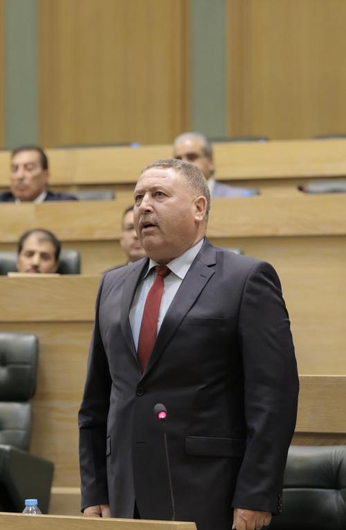 مقرر مالية النواب: أعطوا النواب والحكومة فرصة
