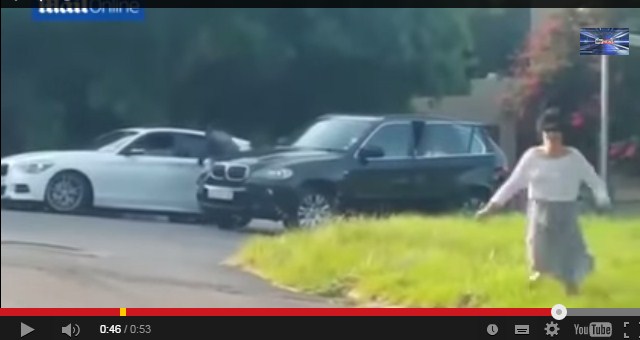 بالفيديو ..  سيدة تصور عملية اختطاف بجنوب أفريقيا
