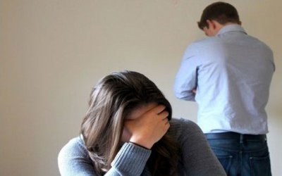 أغار على زوجي وأكره بعض تصرفاته