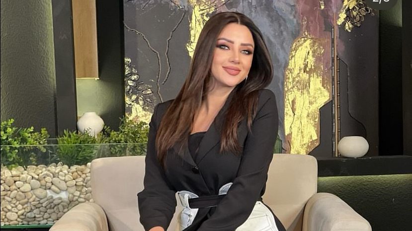 بعد طلاق لميس الحديدي ..  رضوى الشربيني ساخرة: معقولة كل الرجالة دول طلقوا علشان ستات تانية