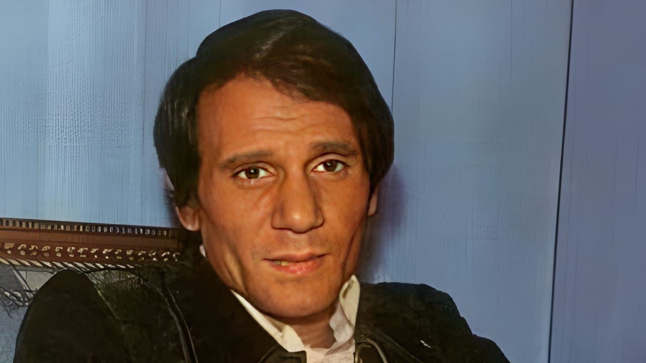 في ذكرى وفاته ..  صور من داخل شقة عبد الحليم حافظ 