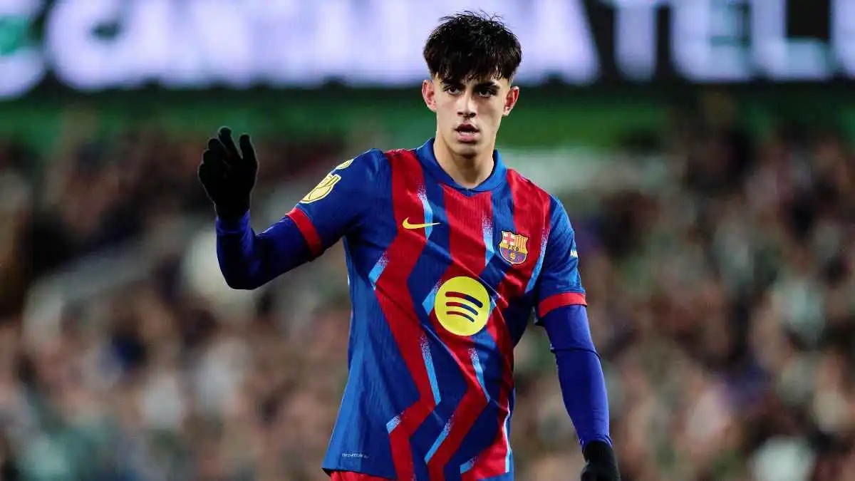 برشلونة يحصن مارك برنال بعقد جديد حتى 2031 
