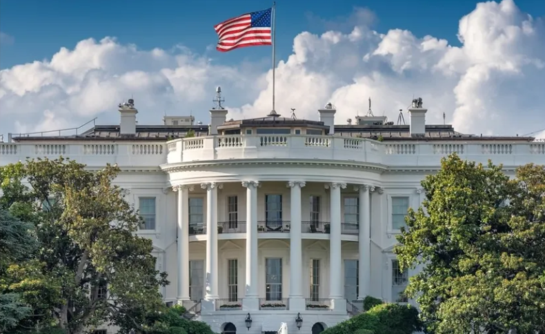 البيت الأبيض يوقف مؤقتاً تحذيراً أمنياً مرتبطاً بالحرب مع إيران