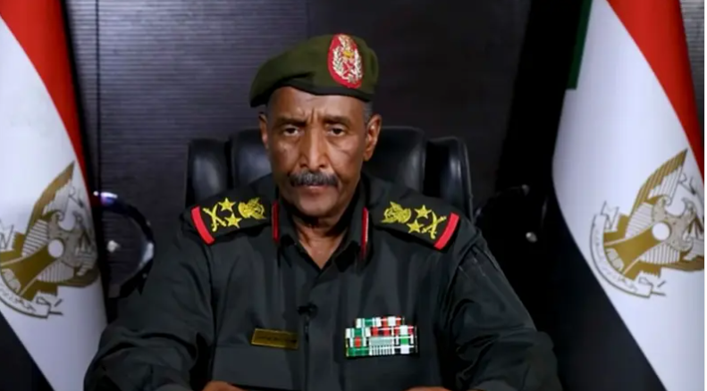 السودان ..  البرهان يصدر قرارات بتشكيل رئاسة جديدة لهيئة الأركان