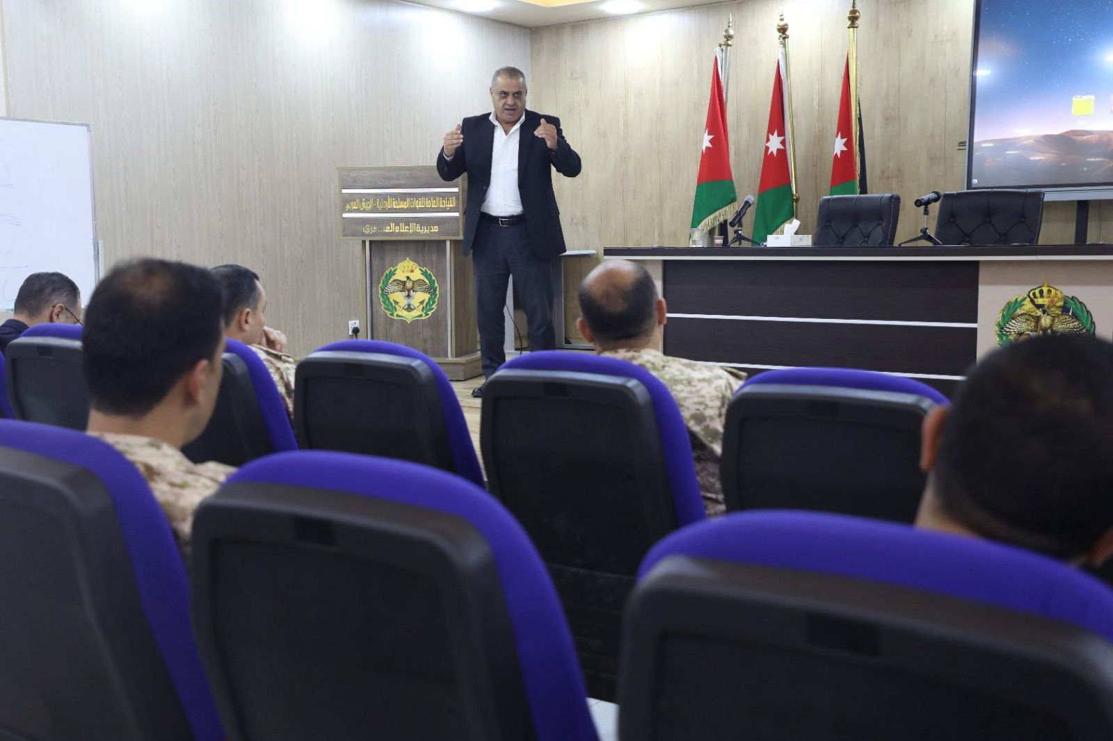 "إعلام الزرقاء" تشارك في تنظيم دورة القادة أمام الإعلام والمتحدثين الرسميين