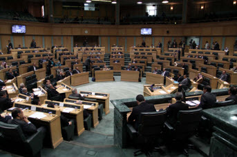 النواب يقر قانون "خدمة العلم" بـ 74 صوتاً و يقر محاكمة الوزراء