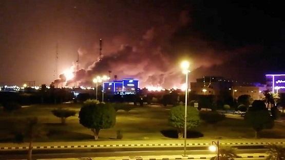  السعودية: حريق بخزان للوقود نتيجة اعتداء إرھابي