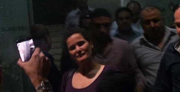 بالفيديو  ..  ليلة القبض على سما المصري و ضربها