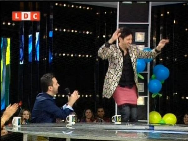 بالصور والفيديو .. وسام صباغ يرقص بالتنورة